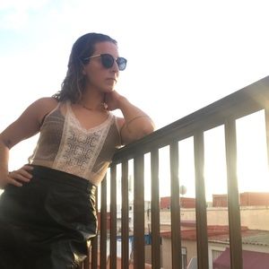 Meet your Posher, Gloria